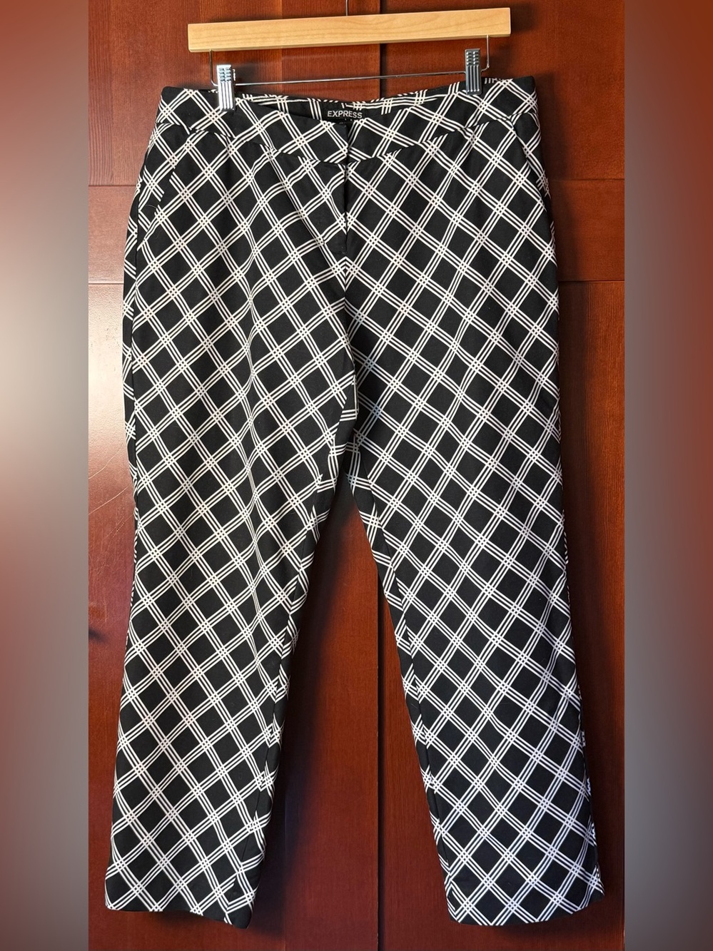 Express Columnist Ankle Pants Size 12 Black/White Diamond Plaid